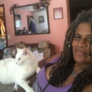 Meet your Posher, Rosa